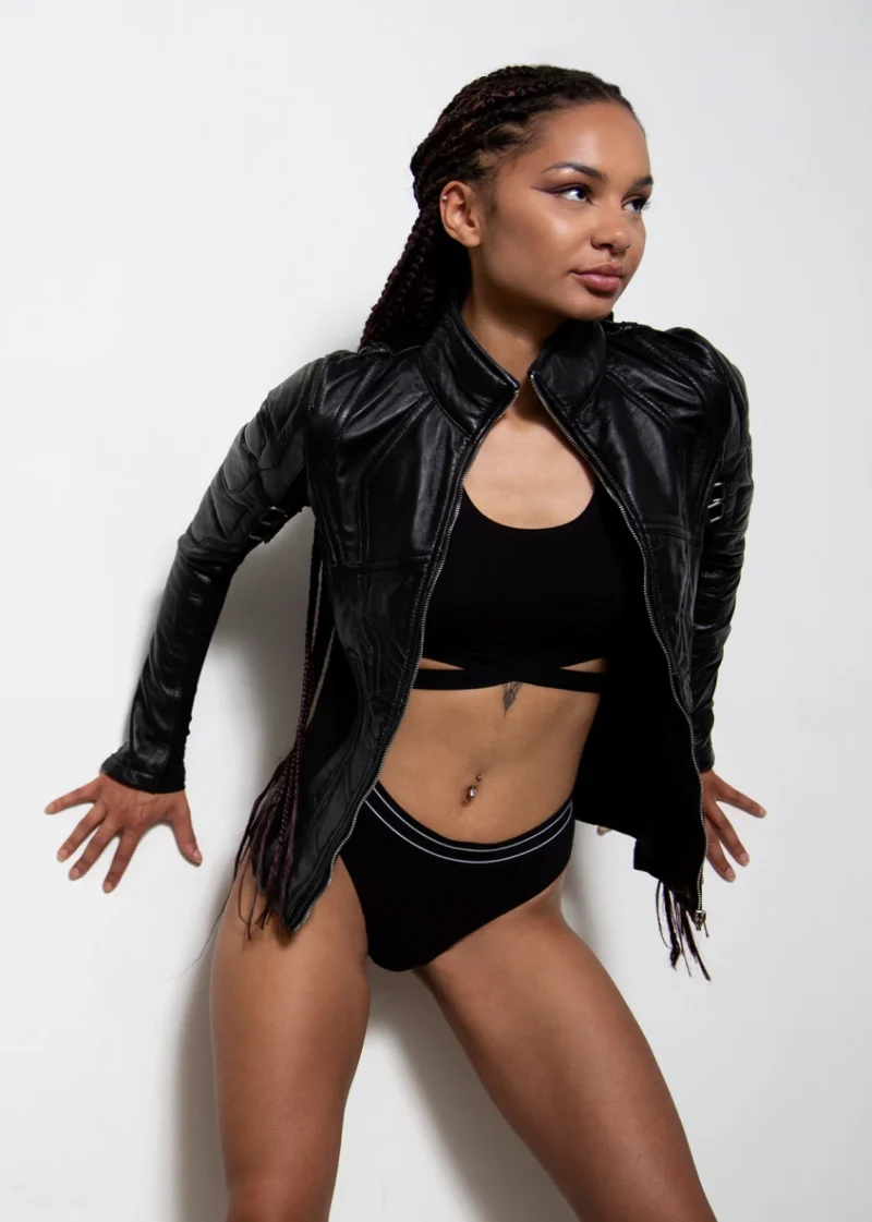 black widow costume leather jacket avengers endgame