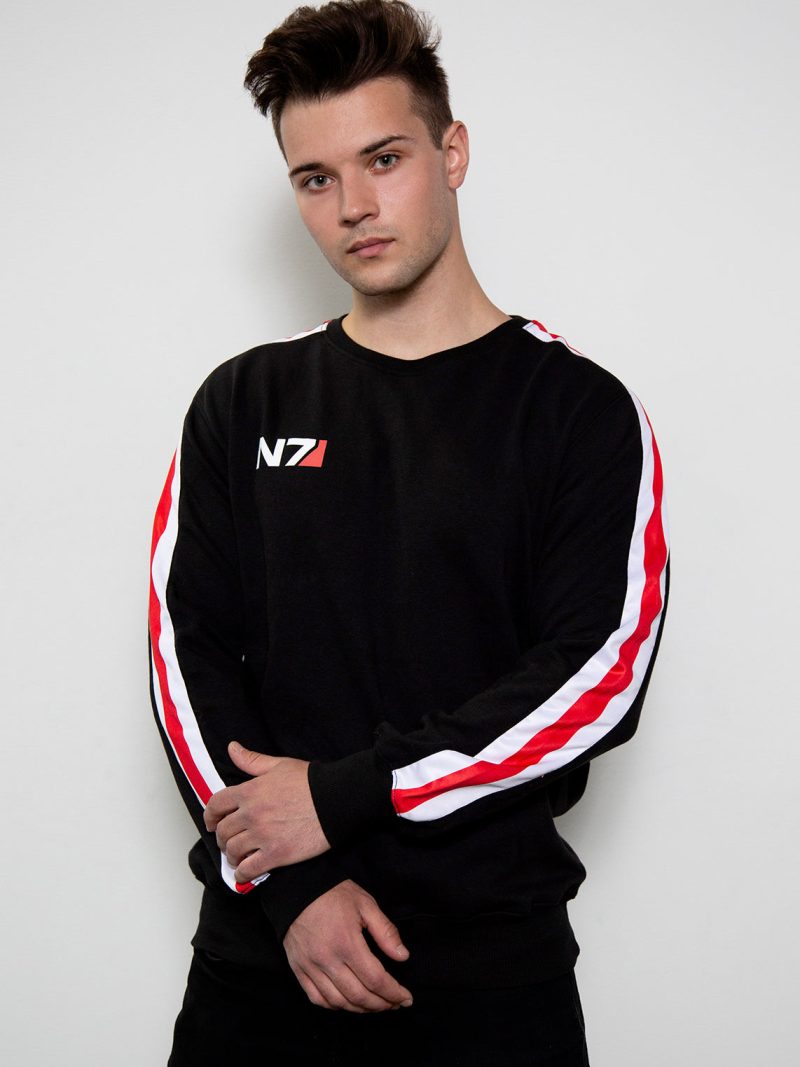 N7 black sweater mass effect commander shepard