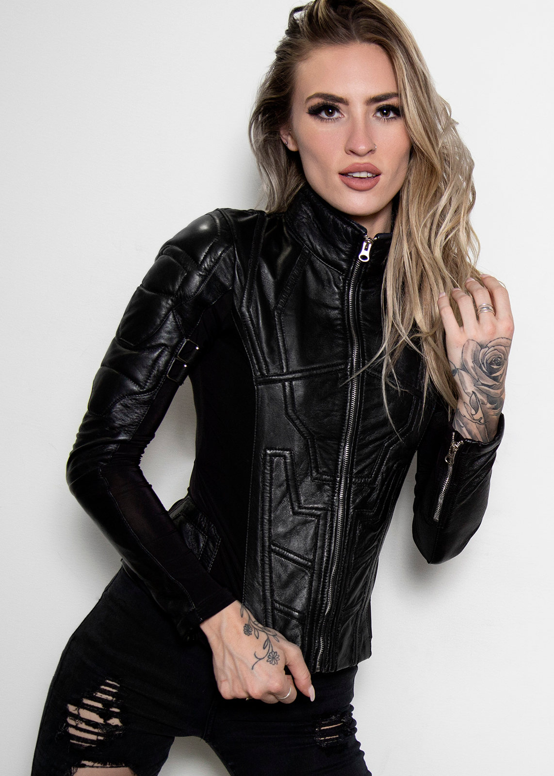 black widow Natasha Romanoff black leather suit cosplay